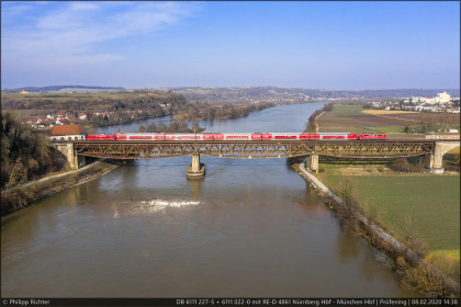 DB 6111 227-5 + 6111 022-0 mit RE-D 4861 Nürnberg Hbf - München Hbf in Prüfening