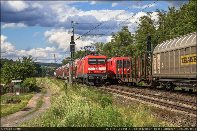DB 6114 013-6 mit RE-D 63425 Mecklar - Fulda in Unterhaun