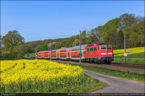 DB 6111 092-3 mit RE-D 26287 Rheine - Braunschweig Hbf in Osterledde